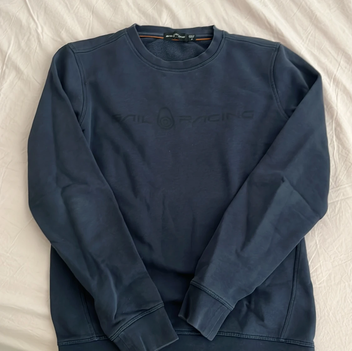 Mörkblå Sail Racing sweatshirt