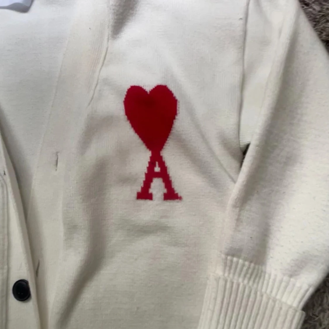 Vit kofta från Ami Paris med rött hjärta - 1