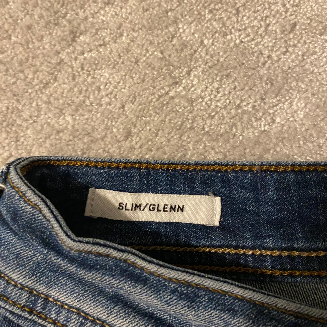 Jack n Jones jeans med slitningar  - 2