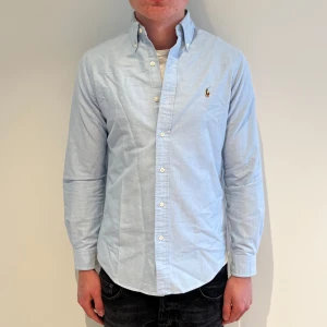 Ralph lauren skjorta  - Ralph lauren skjorta | Skick: 9,5/10 | XS (passar exakt som S) | Fraktar via postnord eller instabox på köparens bekostnad | Hör av dig vid minsta fråga eller fundering! 