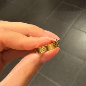 Ring - Jättefin ring, knappt använd! Rostfritt, storlek 18