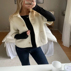 H&M kofta - Så snygg kappa / kofta med trekvartärm!!