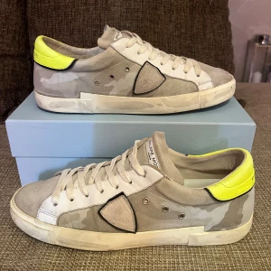 Philippe model - Riktigt snygga modells i toppskick, Allt og medföljer, storlek 43 passar även 42, vid minsta fundering är det bara att höra av sig 🤝