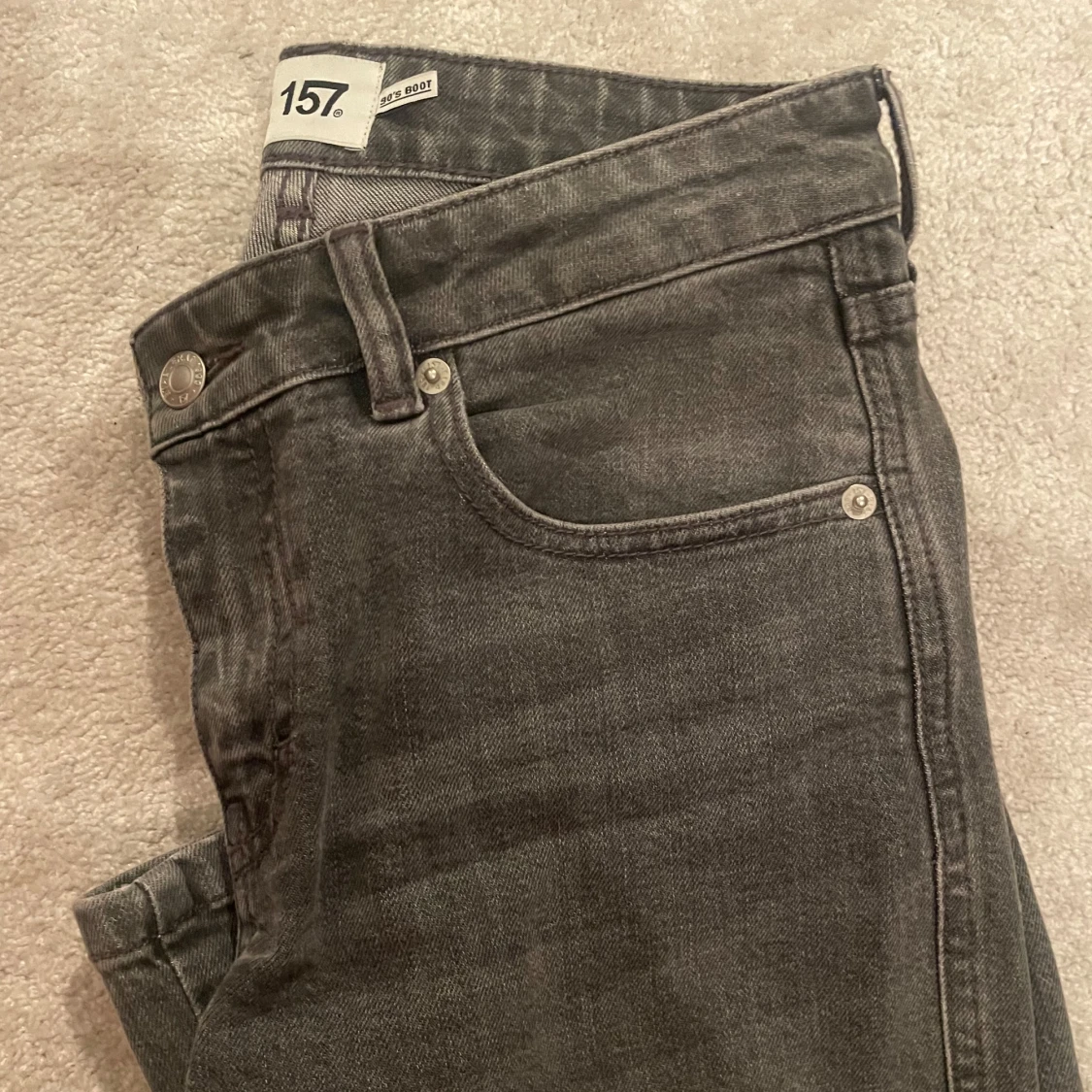 Grå bootcut jeans - 1