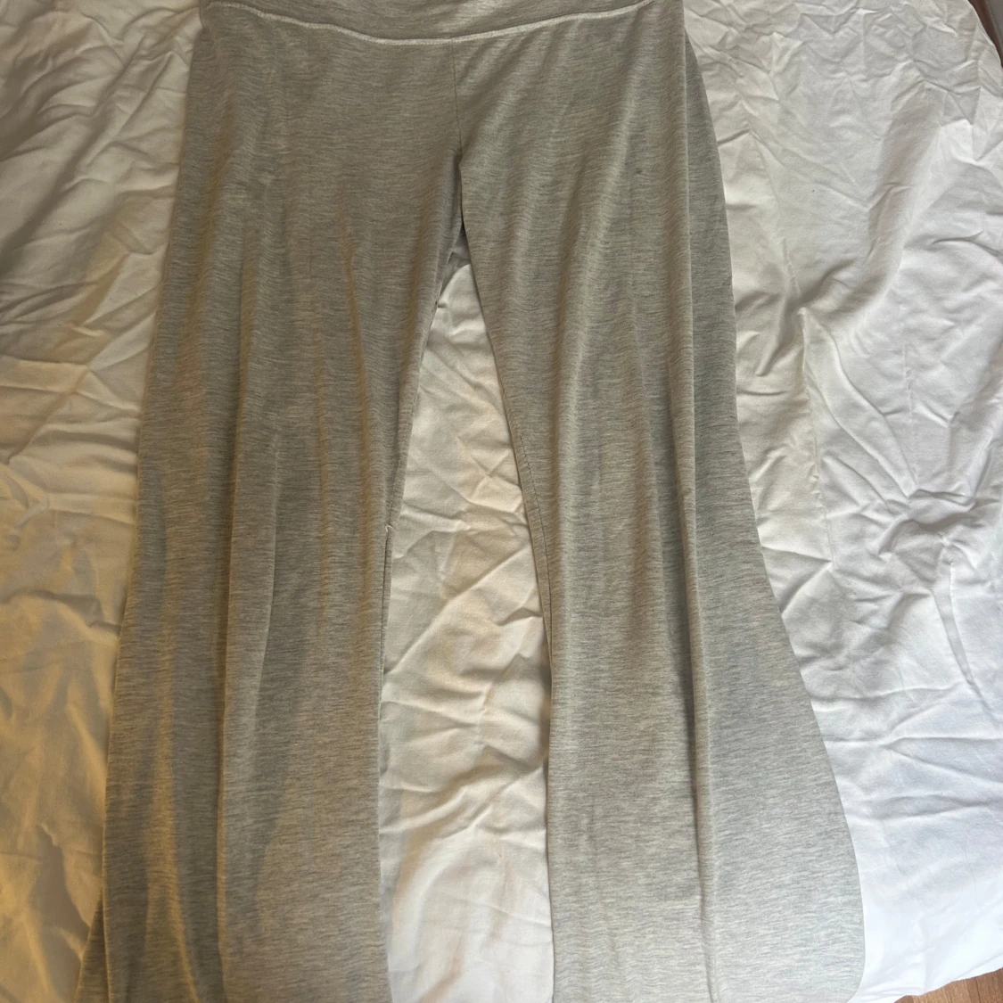 Grå yogapants från Nelly