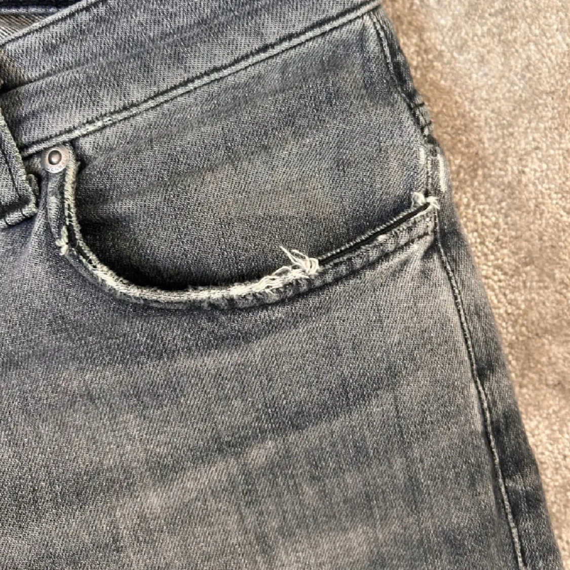 Grå jeans från Nudie Jeans - 3