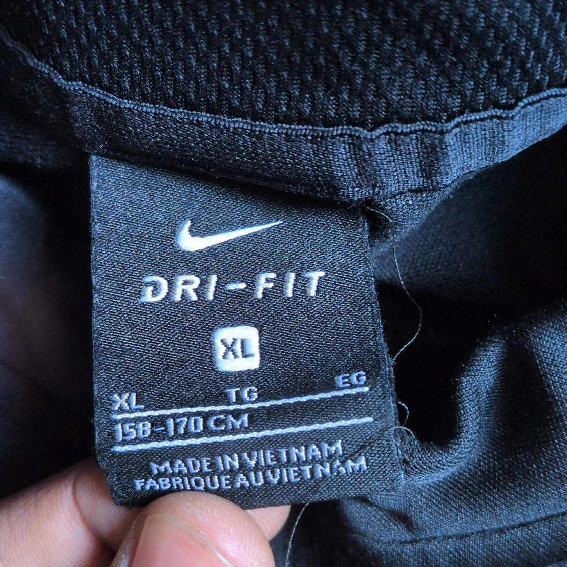 Nike Dri-Fit svart långärmad tröja XL - 3