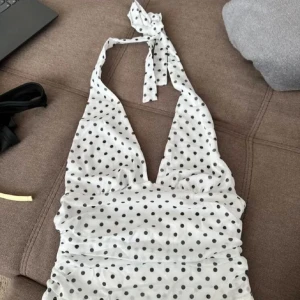 Prickig topp! - Jätte fin prickig topp! bilden är lånad🥰kom privat för fler bilder