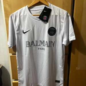 Balmain x PSG Fotbollströja - Helt ny