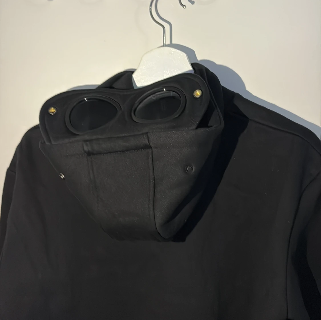 Svart hoodiejacka från C.P. Company - 1