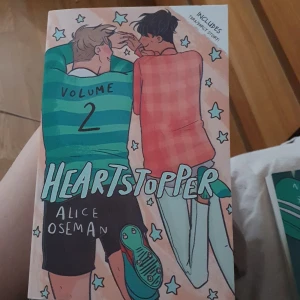 Heartstopper Volume 2 - I'm selling a new bought heartstopper vol 2 since I didnt like it that much. (Vol one is a seperate ad)