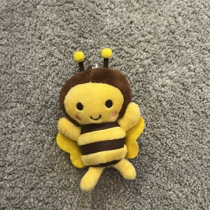 Gosedjur  - Ett litet gosedjur som är perfekt för små bebisar att hänga på vangnen eller någon annan stans,