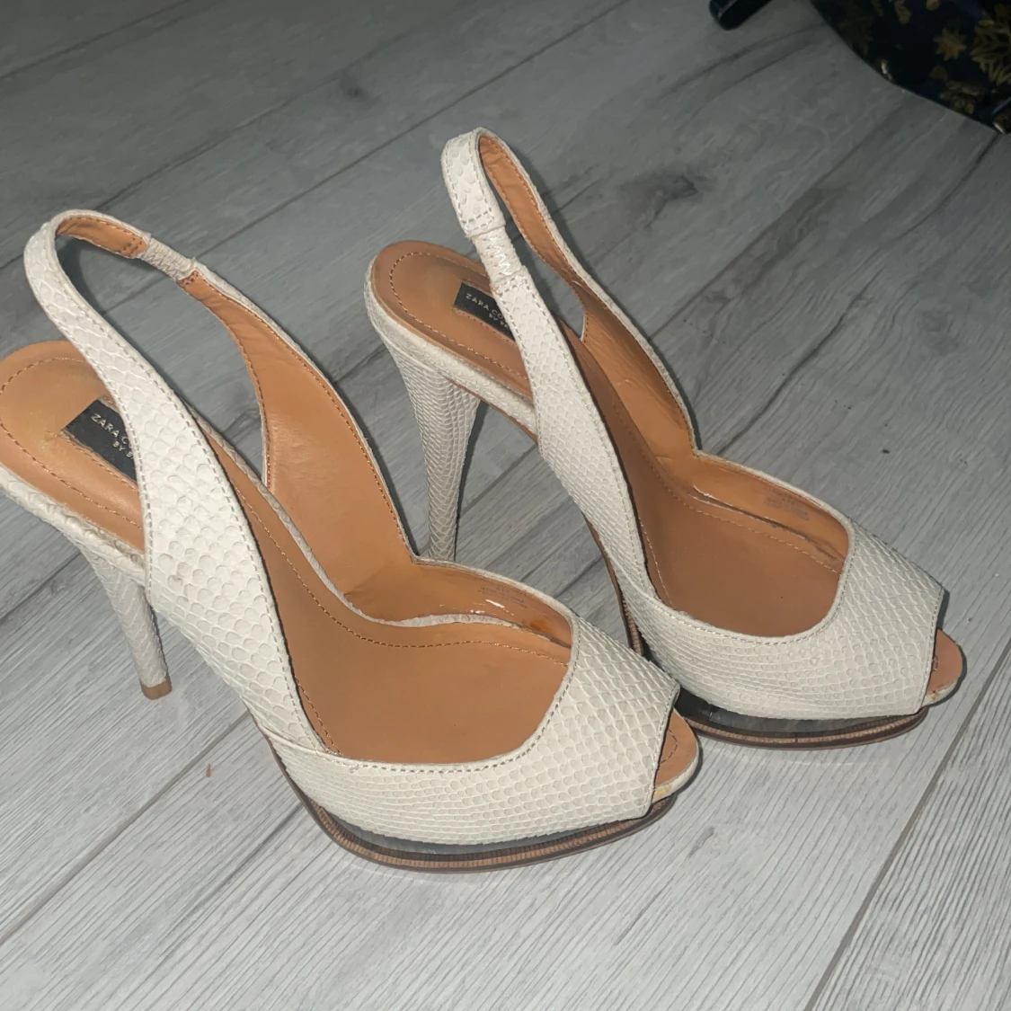 Beige platåpumps från Zara - 4
