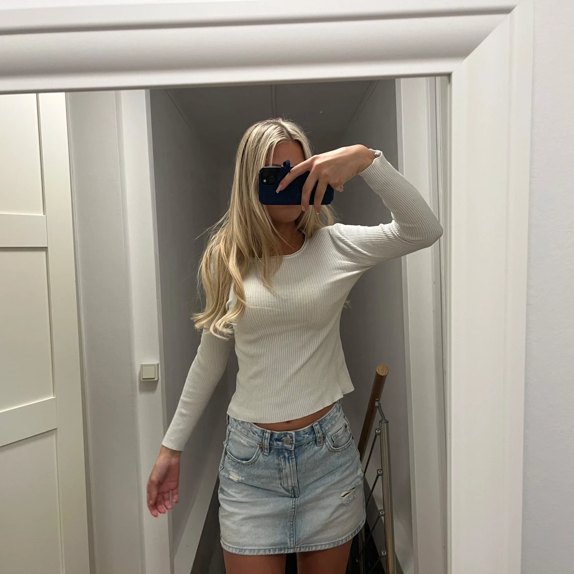 Vit ribbad långärmad tröja - 1