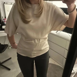 Topp - Fin topp i superbra skick! Pris går att diskutera 