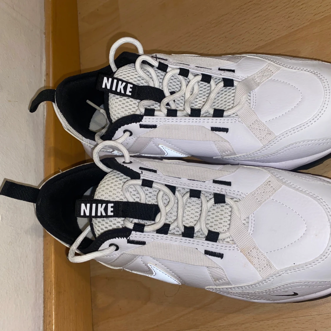 Chunky vita sneakers från Nike - 1