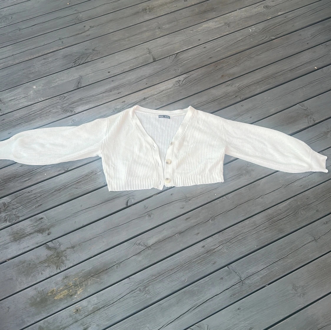 Vit croppad kofta från SHEIN