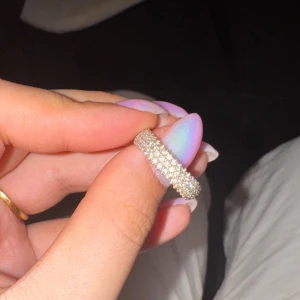 Silver ring  - Ring i äkta silver med stenar