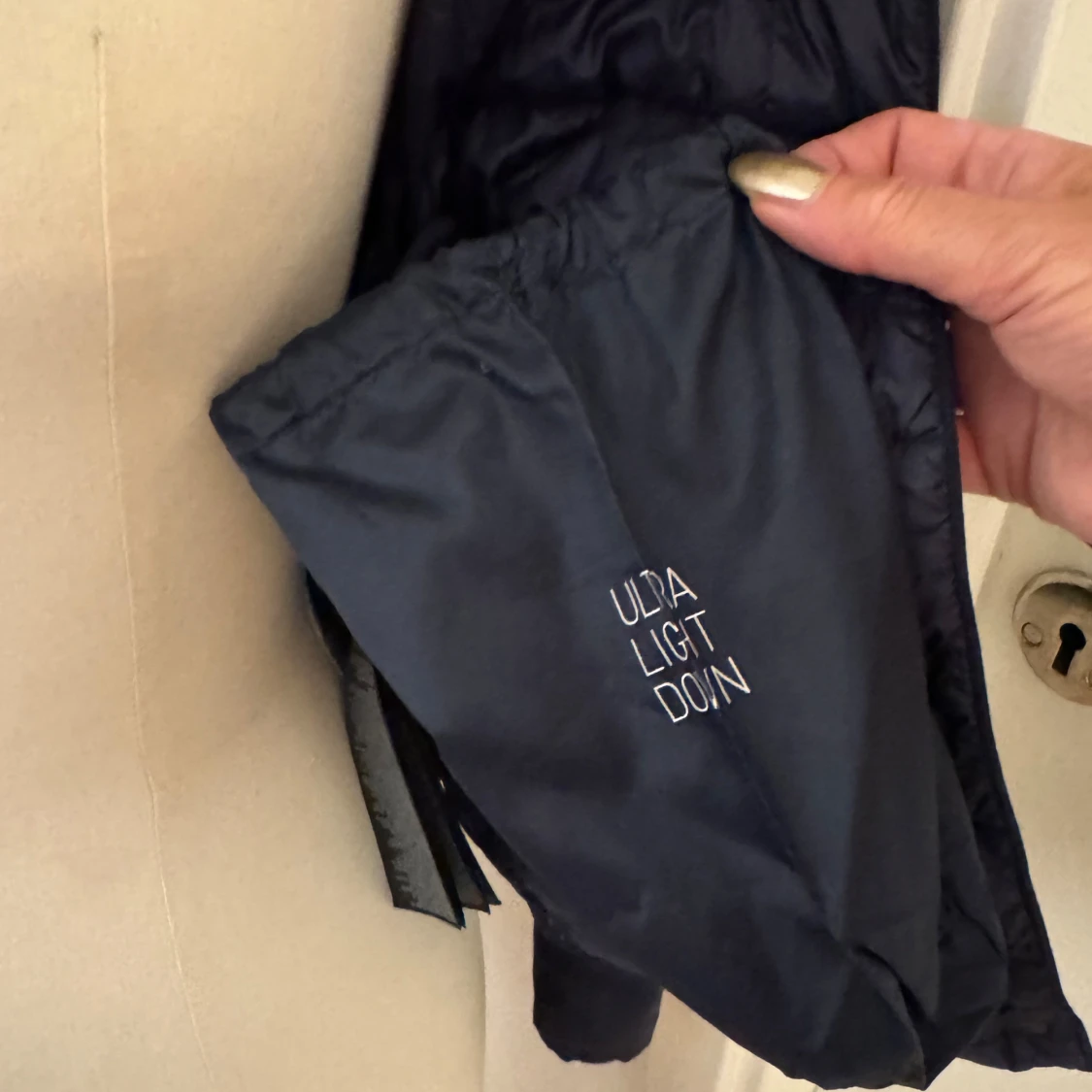 Mörkblå dunjacka från Uniqlo XXS - 1