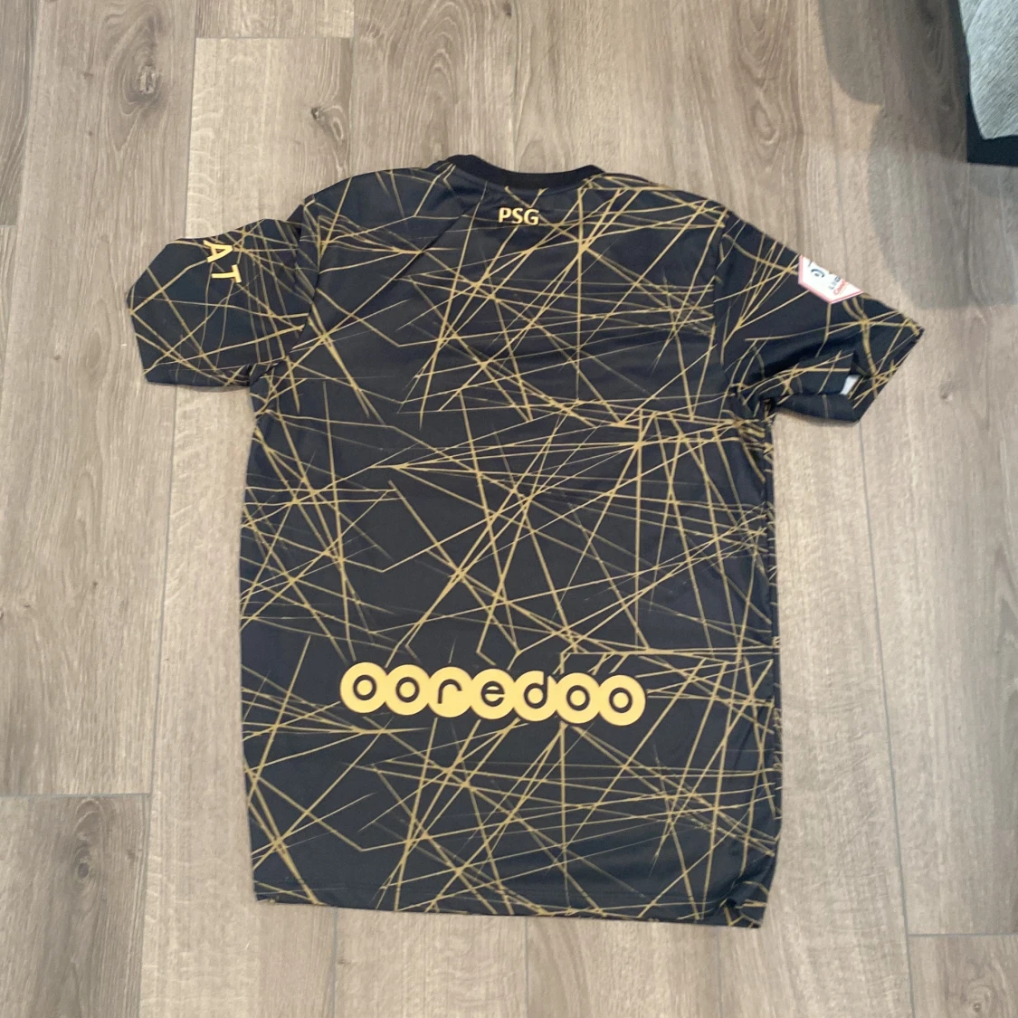 PSG x Jordan svart/guld matchtröja - 1