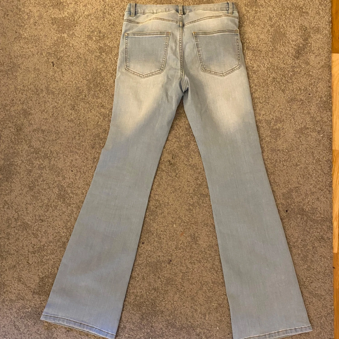 Ljusblå bootcut jeans - 1