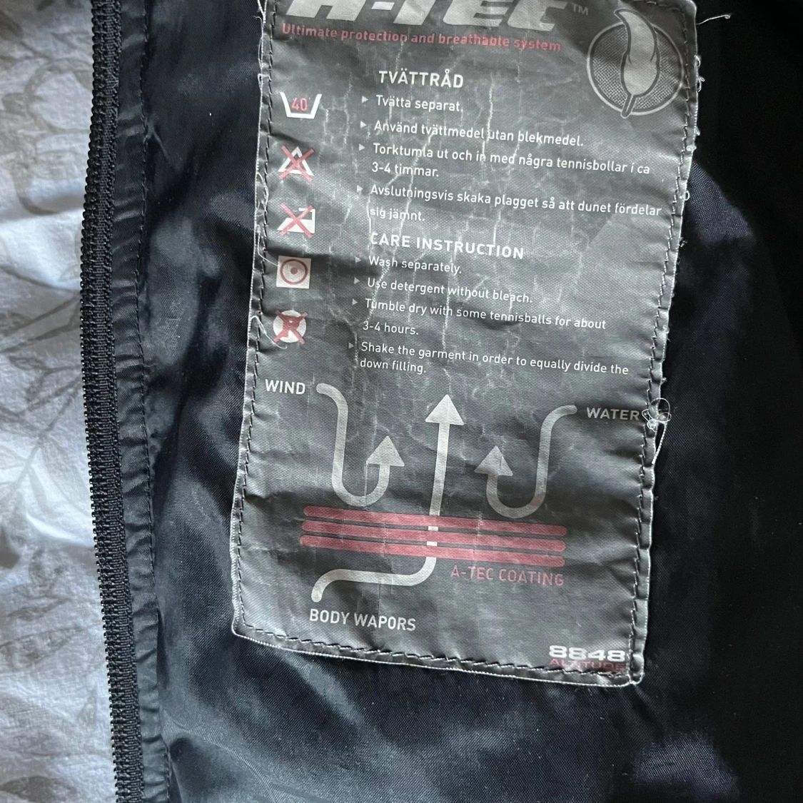 Svart pufferjacka från 8848 Altitude - 4