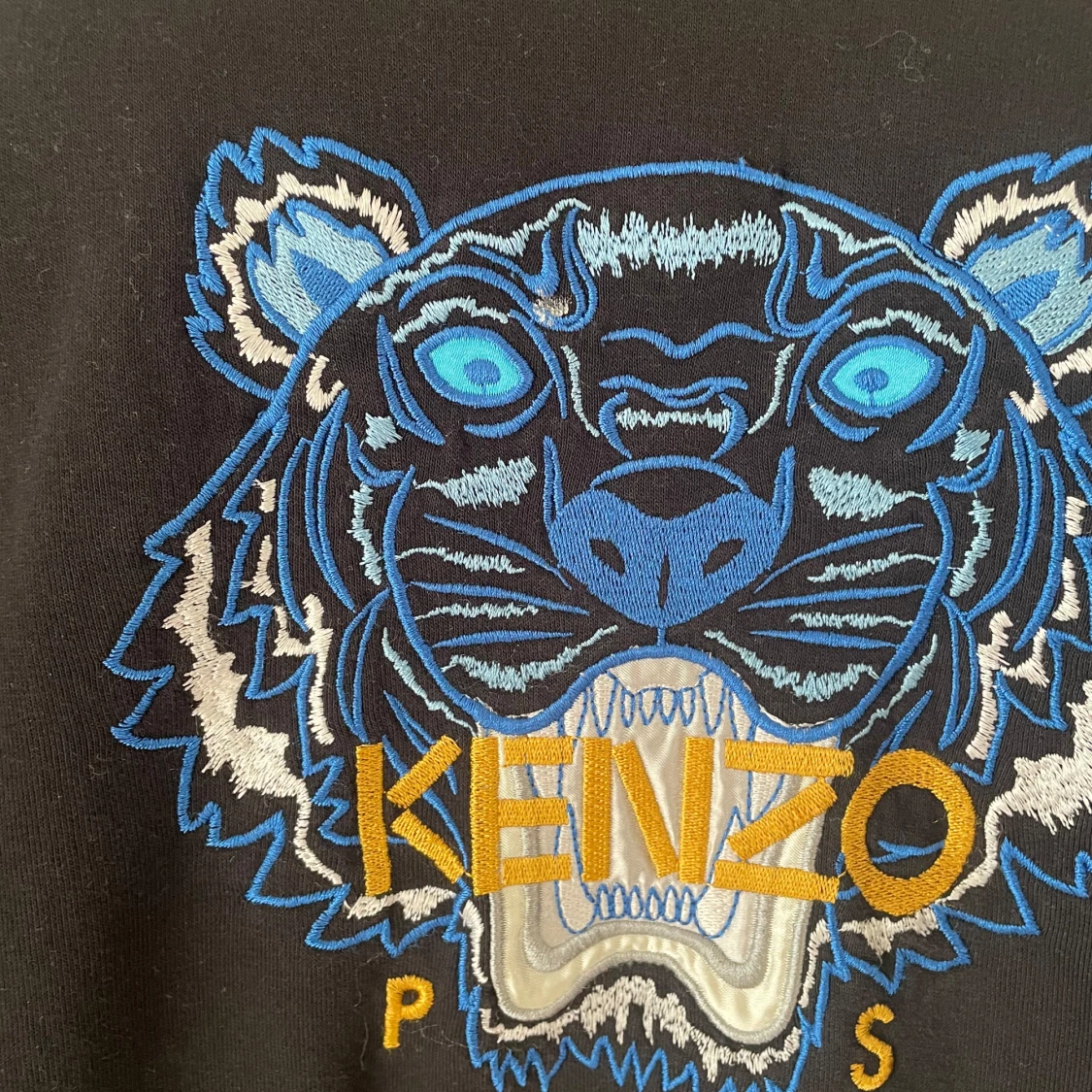 Svart Kenzo hoodie med tigerbrodyr - 2