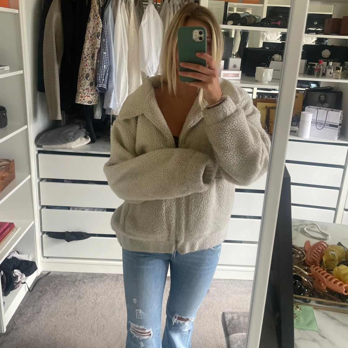 Beige teddyjacka med dragkedja - 4