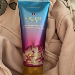 Victorias secret Lotion - Endast lite använd- finns jättemånga kvar! Rare
