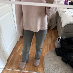 Jeans - ”Perfect jeans” ett par gråa jeans ifrån Gina