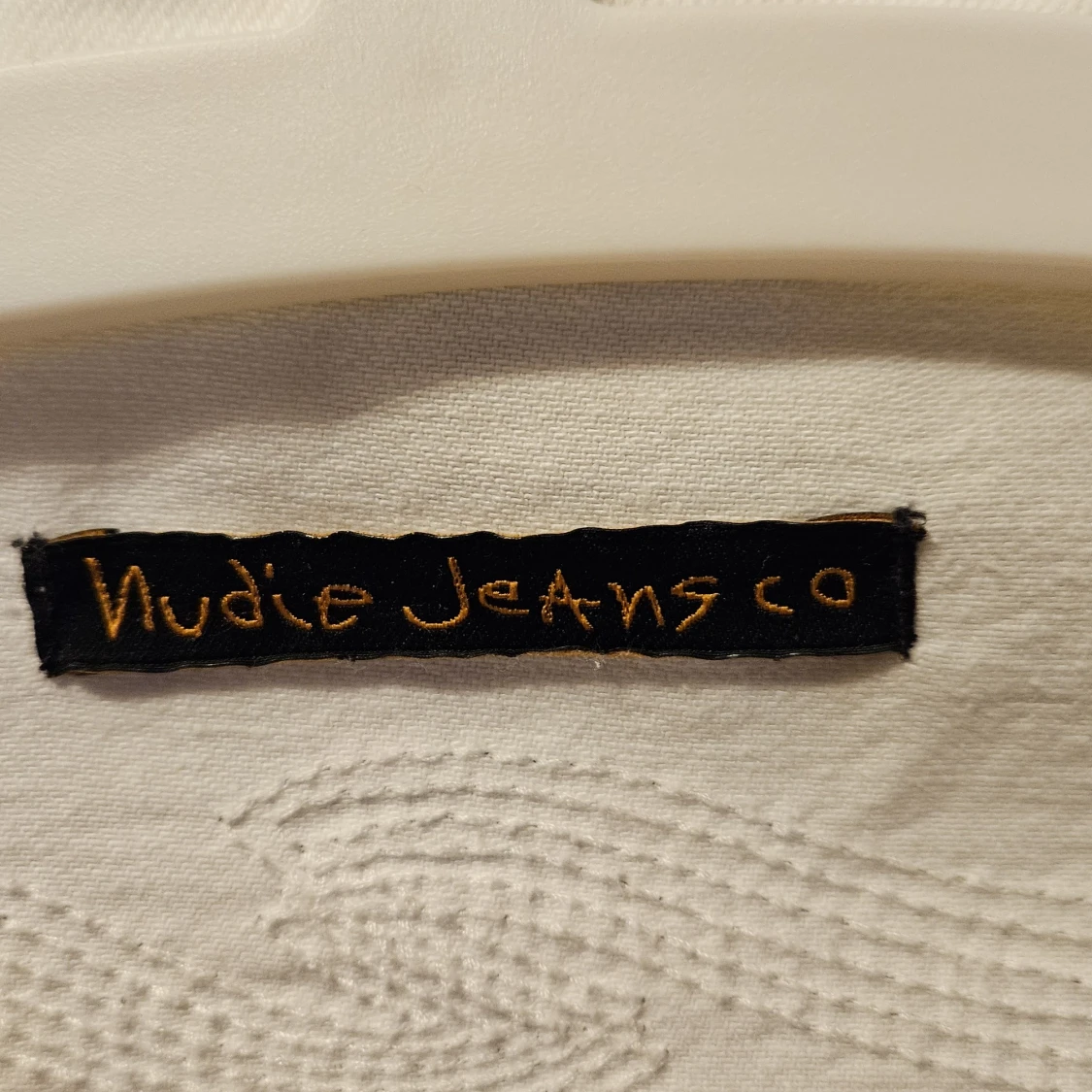 Vit denimjacka  från Nudie Jeans Co i str M - 1