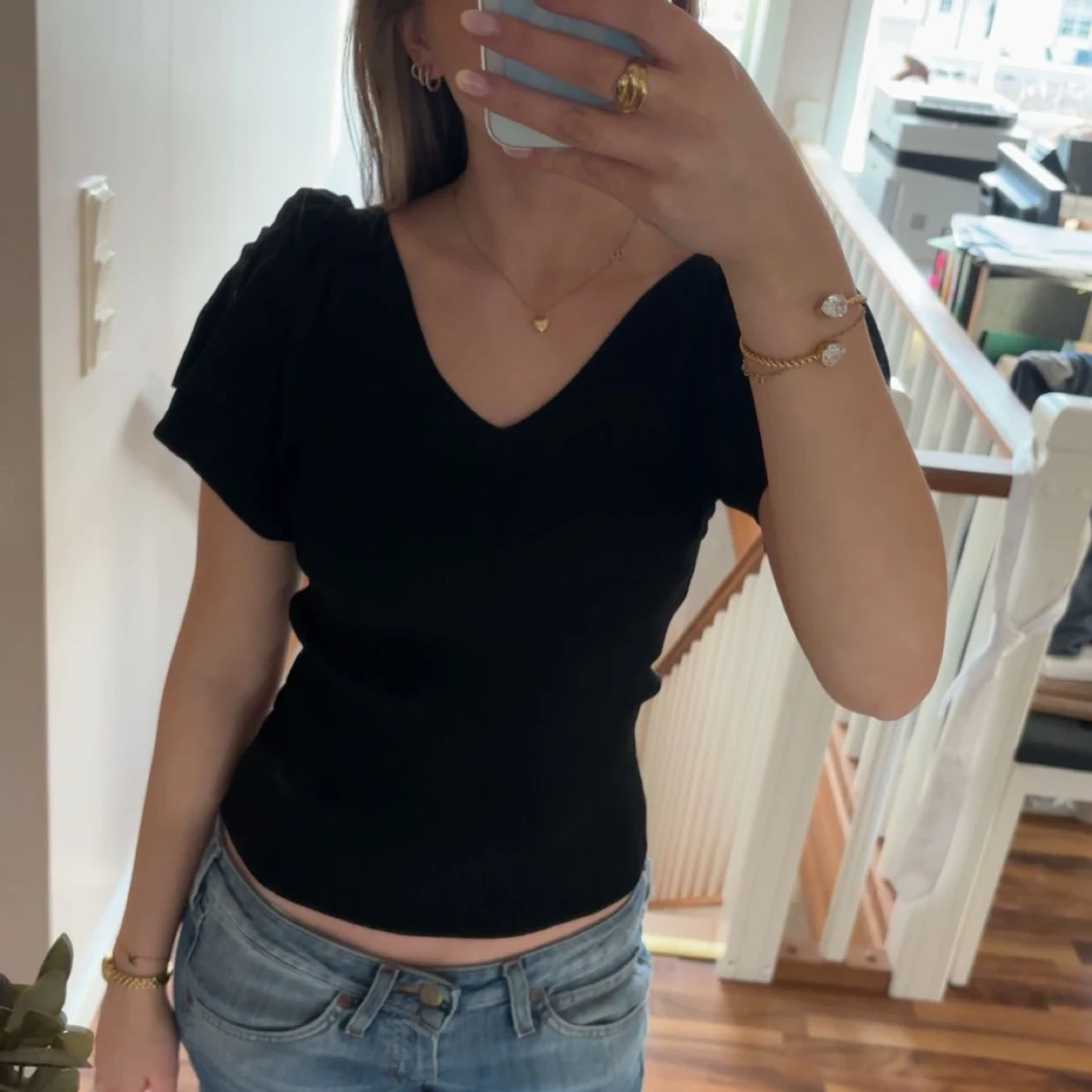 Svart v-ringad topp