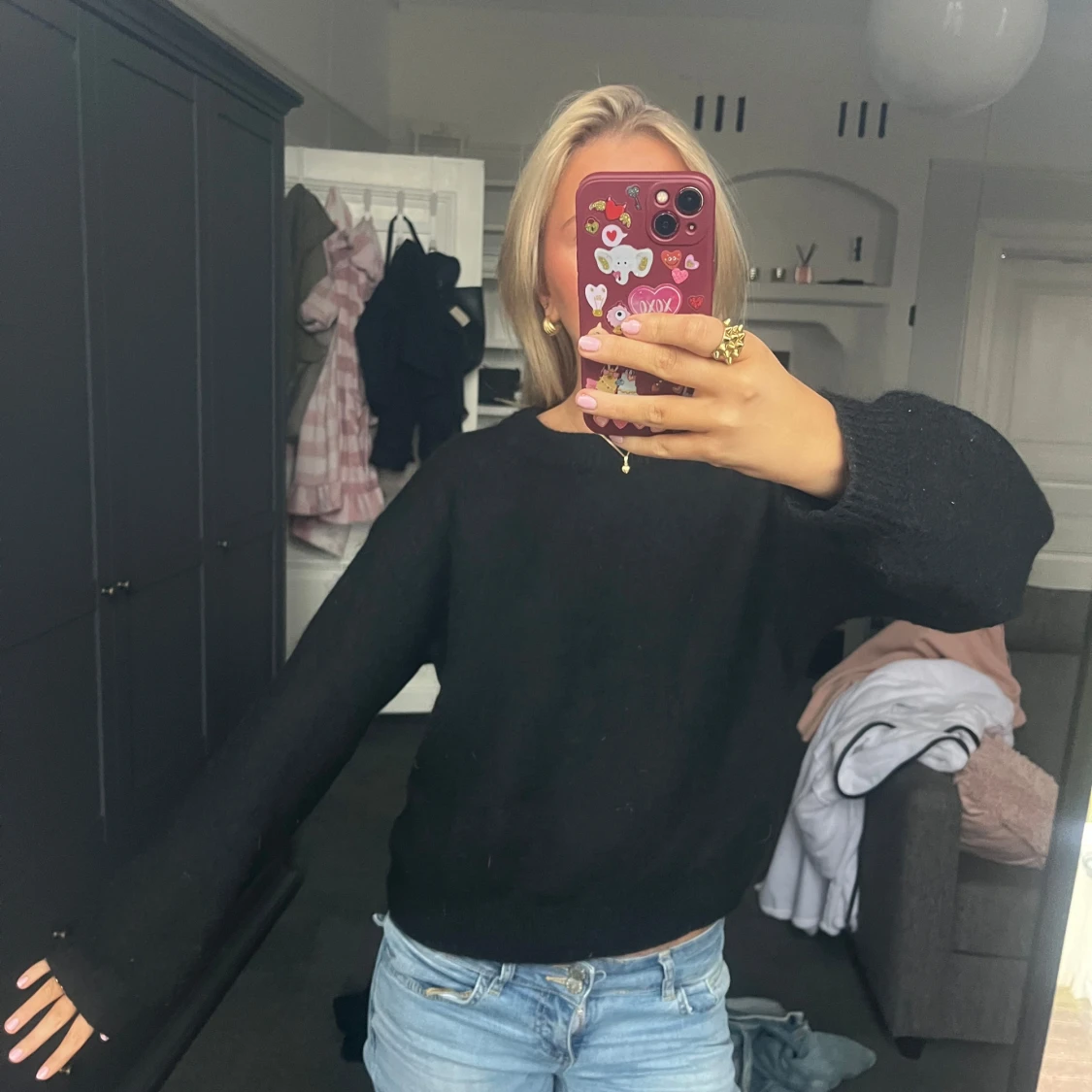 Svart stickad tröja