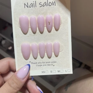 Perss on nails - Press on nails handgjorda av mig 