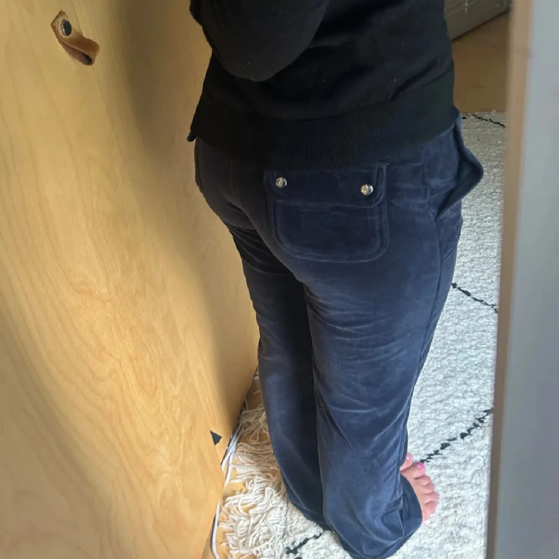 Mörkblå velourbyxor från Juicy Couture - 1