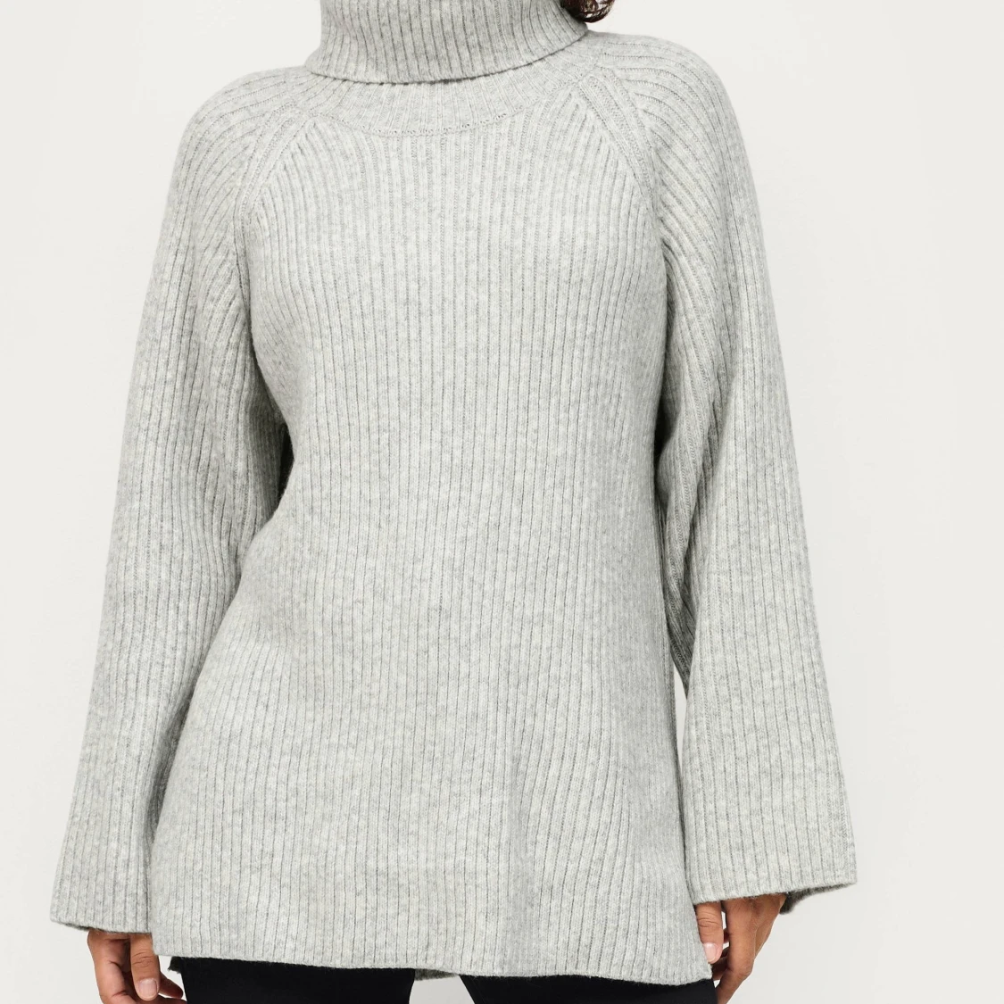 Grå ribbad polotröja