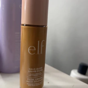 e.l.f. Halo Glow Liquid Filter - Elf halo glow i färgen 5 medium/tan. Använd 3 gånger