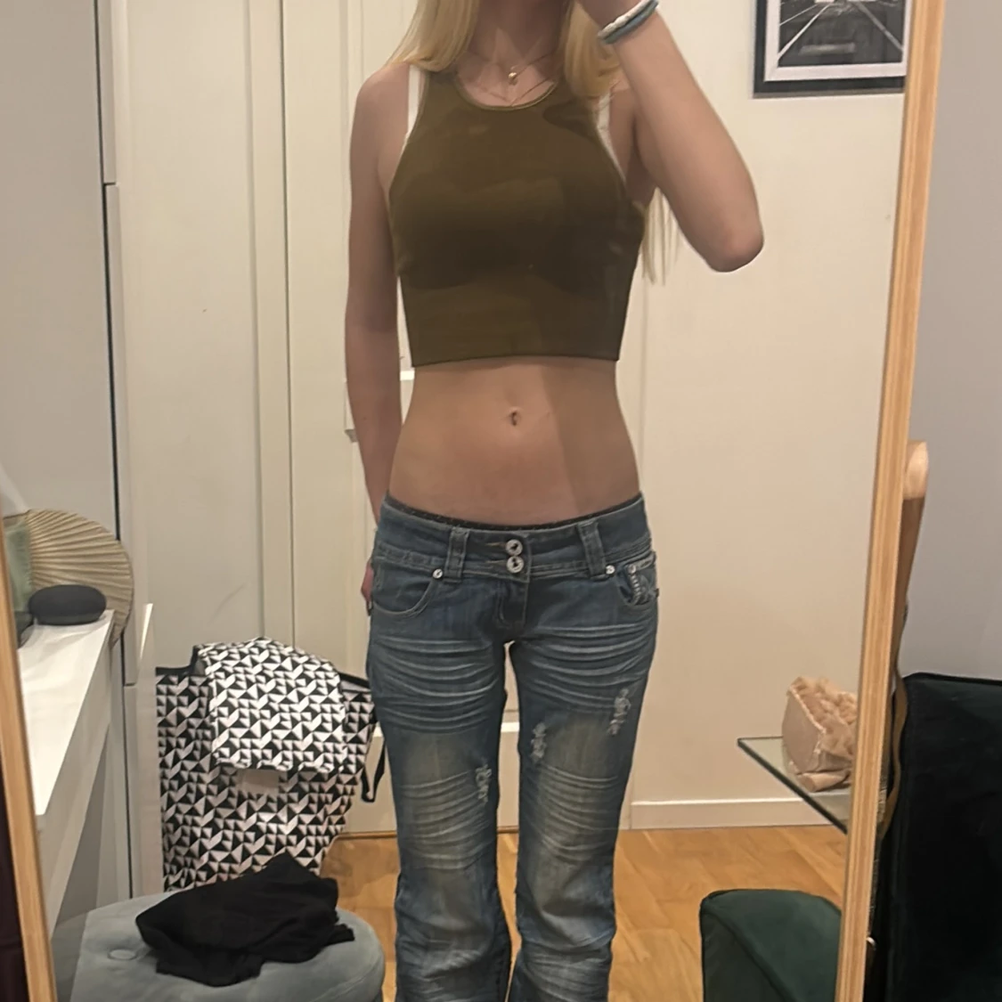 Olivgrön ribbad croppad träningtopp - 1