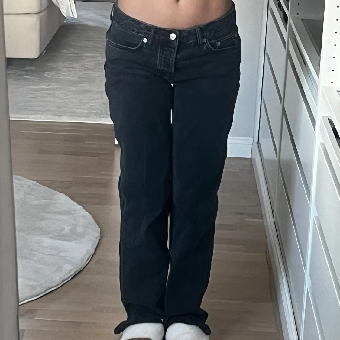 Svarta low waist jeans - 2