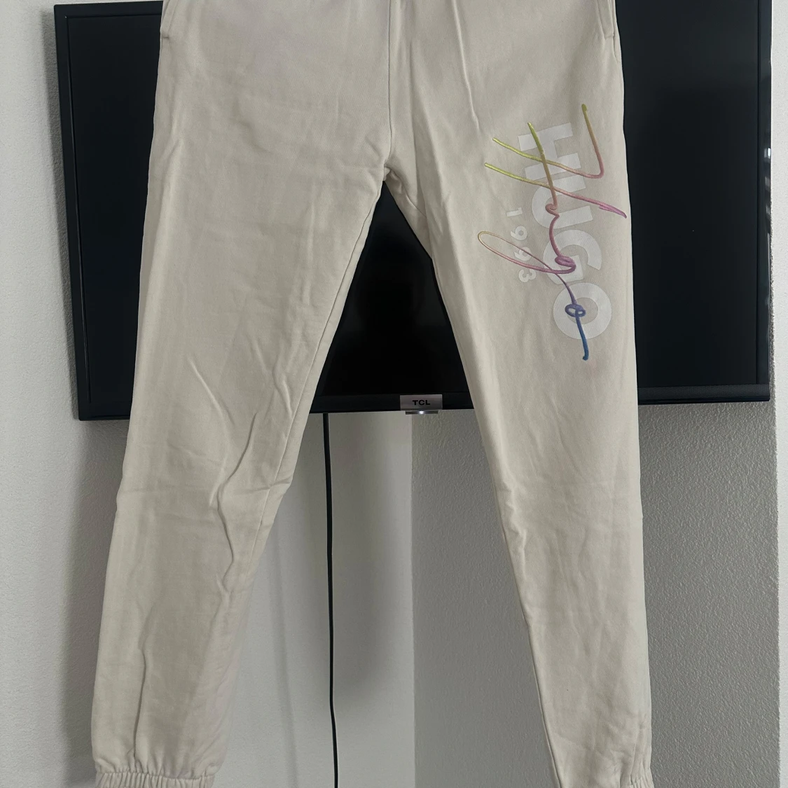 Beige mjukisbyxor från Hugo - 1