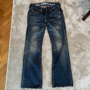 Vintage Levi’s 507 Bootcut - Säljer dessa sjukt snygga true religion-liknande japanska bootcut Levis. Skicket är 10/10 utan några defekter alls. Hör av er vid ytterligare frågor!