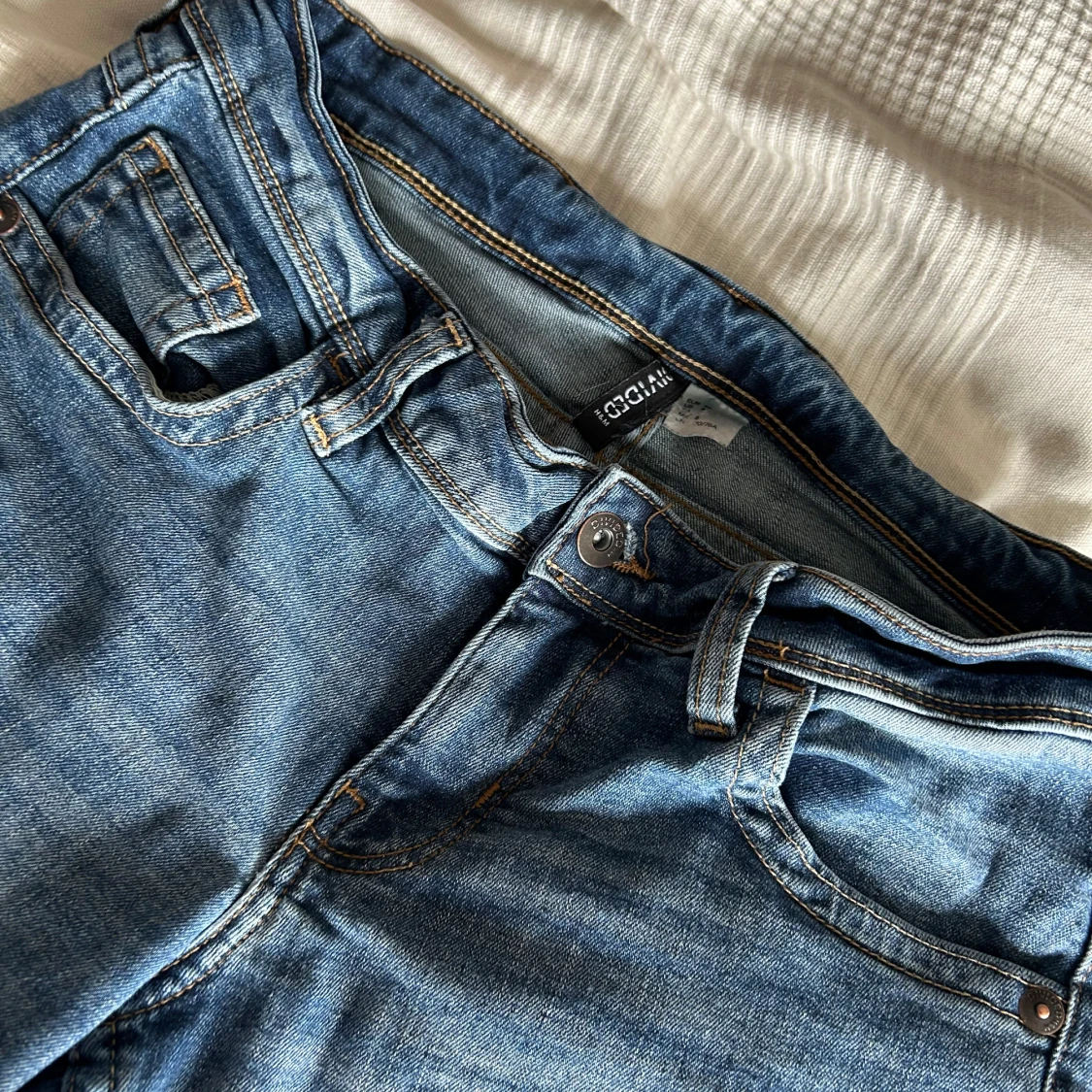 Blå bootcut jeans  - 3