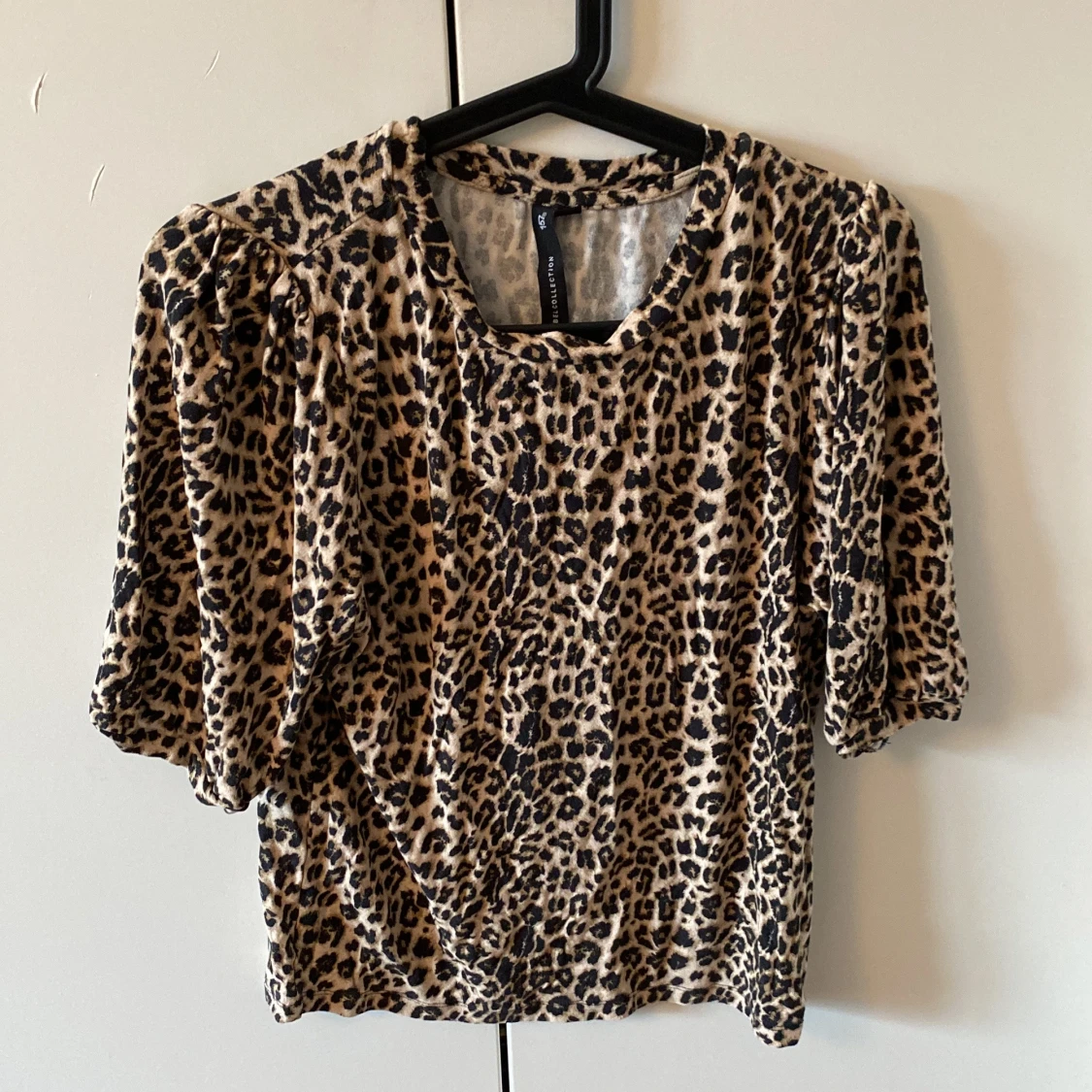Leopardmönstrad topp från Label Collection