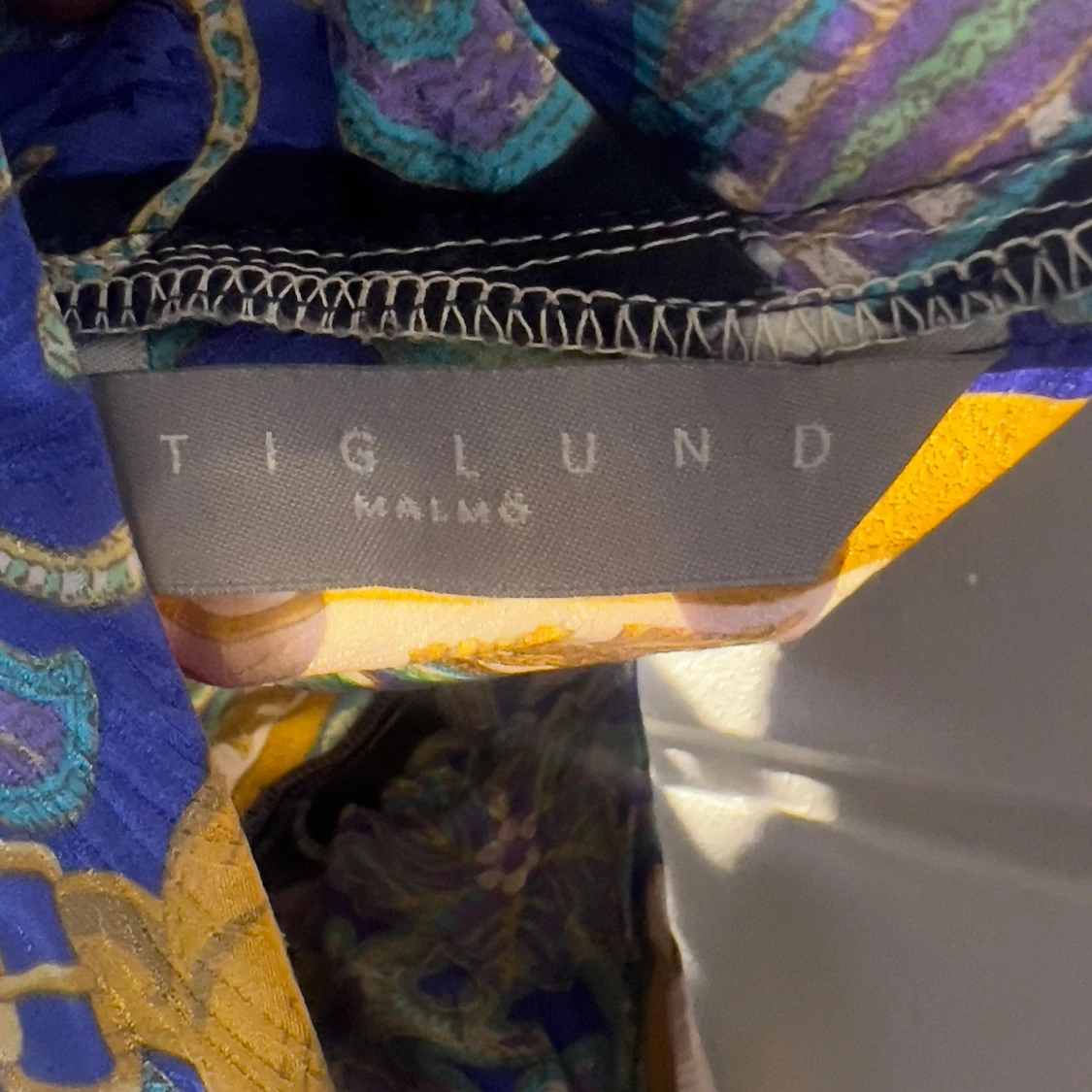 Mönstrad silkes klänning från Stiglund Malmö - 2