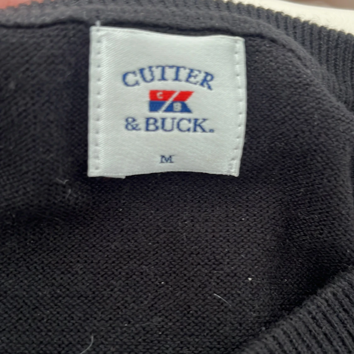 Svart tröja från Cutter & Buck - 3