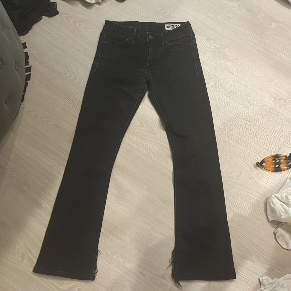 Svarta bootcut jeans från Crocker
