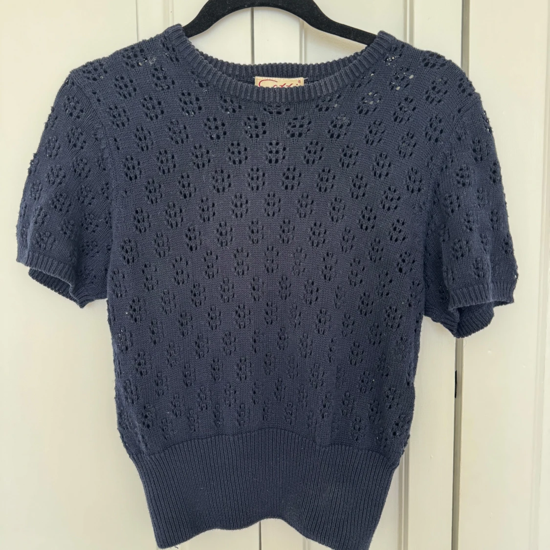 Mörkblå stickad croppad topp - 3