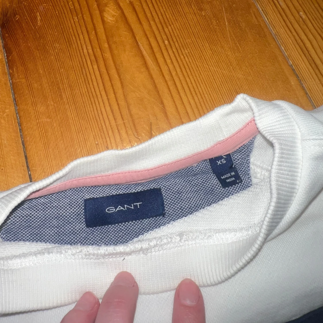 Vit GANT tröja  - 2