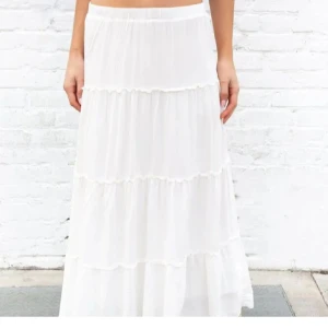 Vit långkjol - Vit långkjol