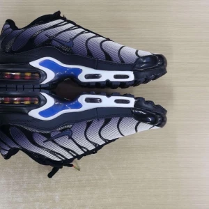 Nike Tn  - Helt nya Nike Tn. Perfekt inför sommaren storlek 43, hör av er om ni har några funderingar.